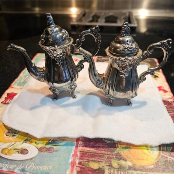 Godinger vintage salt & pepper shakers - Picture 2 of 10